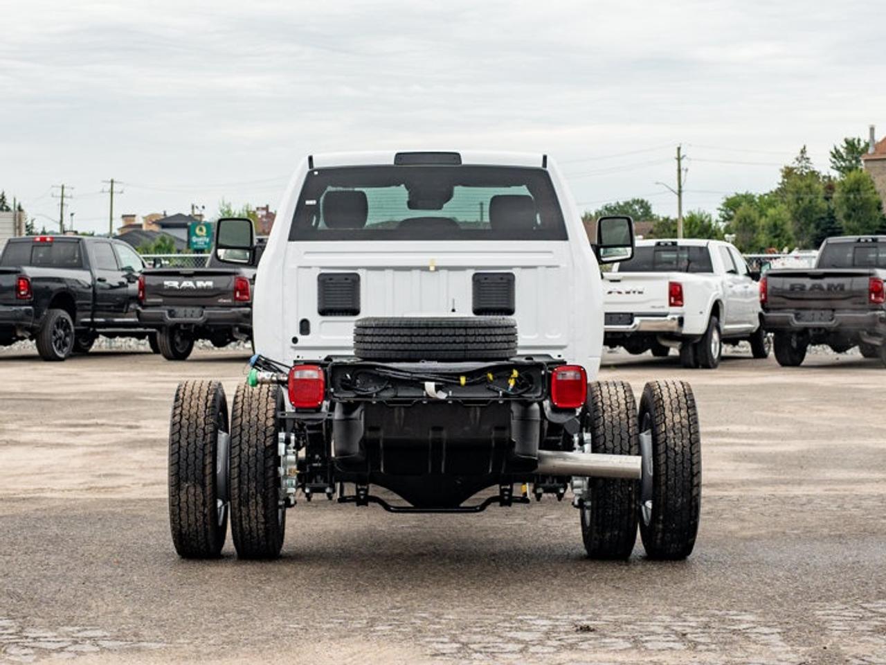 2027 RAM 5500 Chassis Tradesman Photo