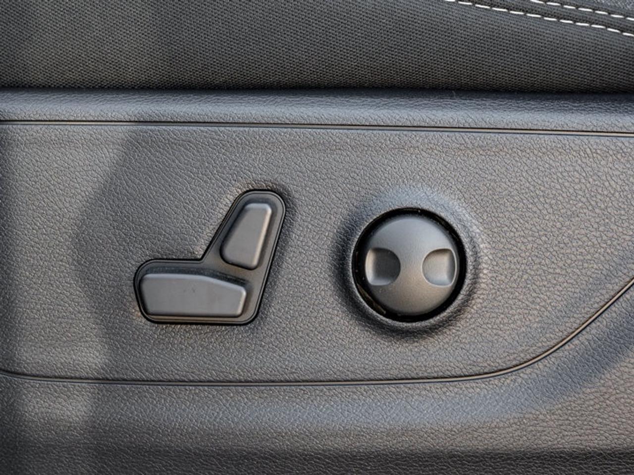 2027 RAM 1500 Big Horn Photo
