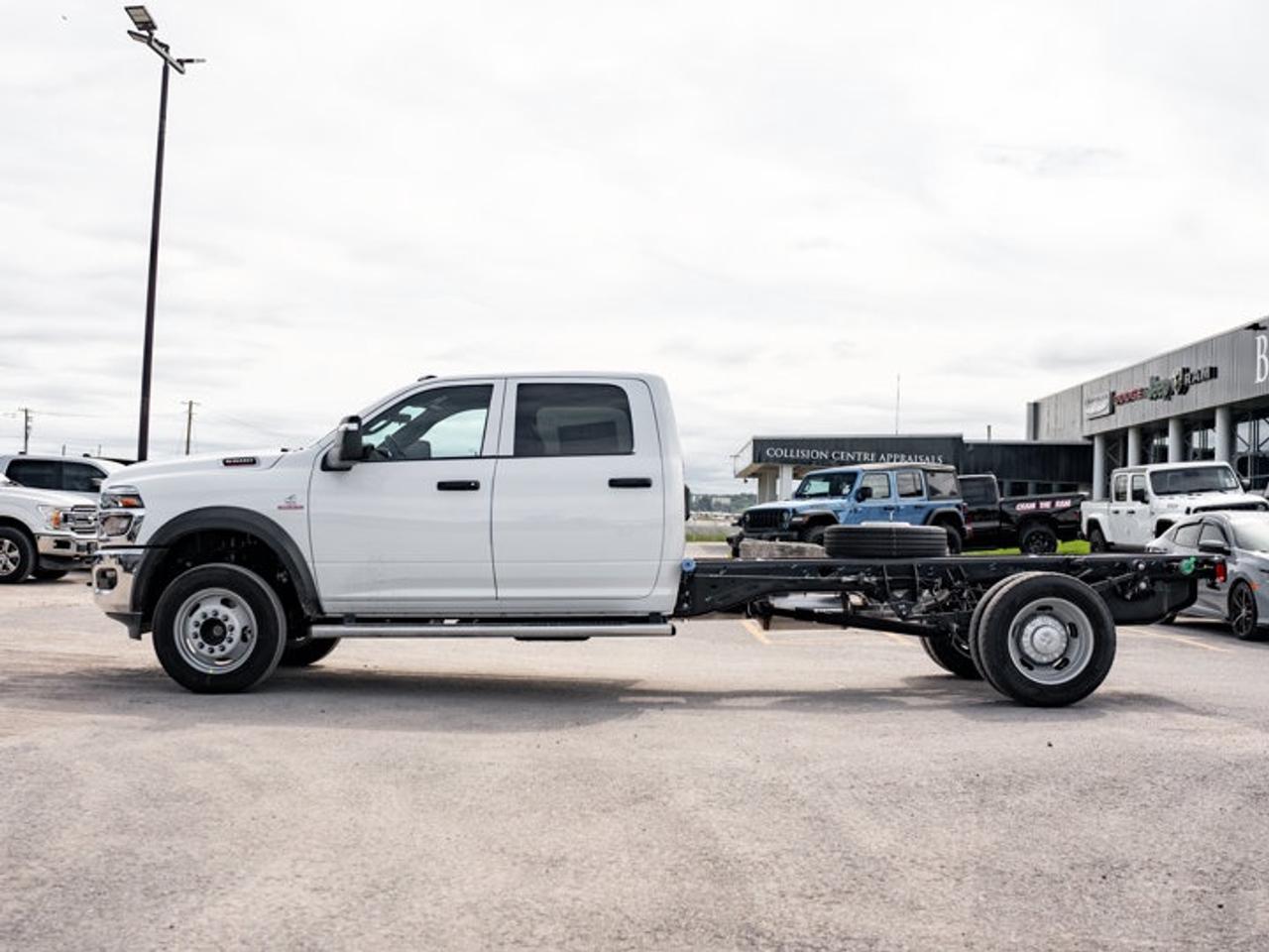 2027 RAM 5500 Chassis Tradesman Photo