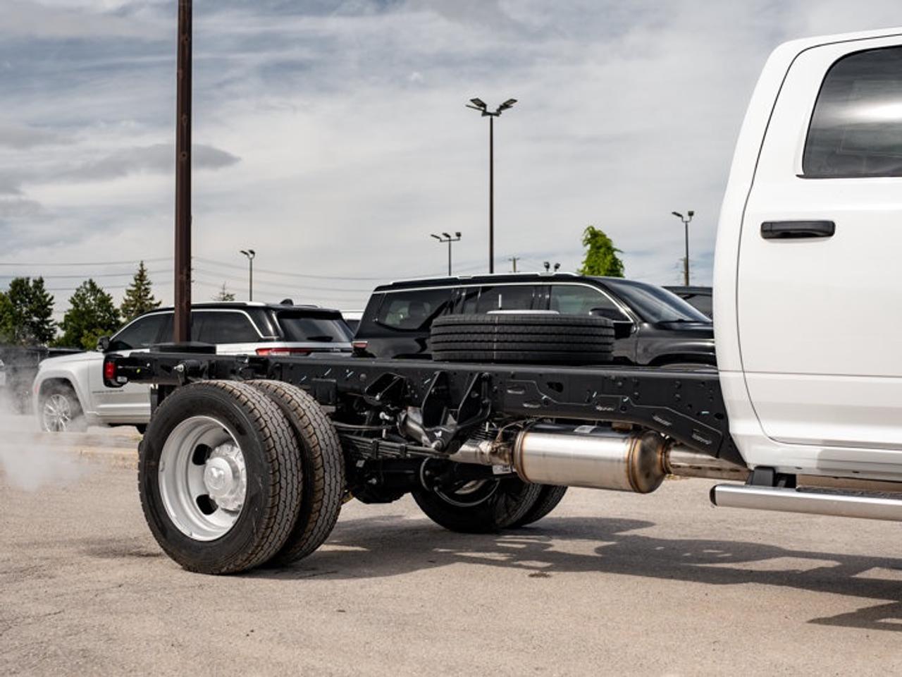 2027 RAM 5500 Chassis Tradesman Photo