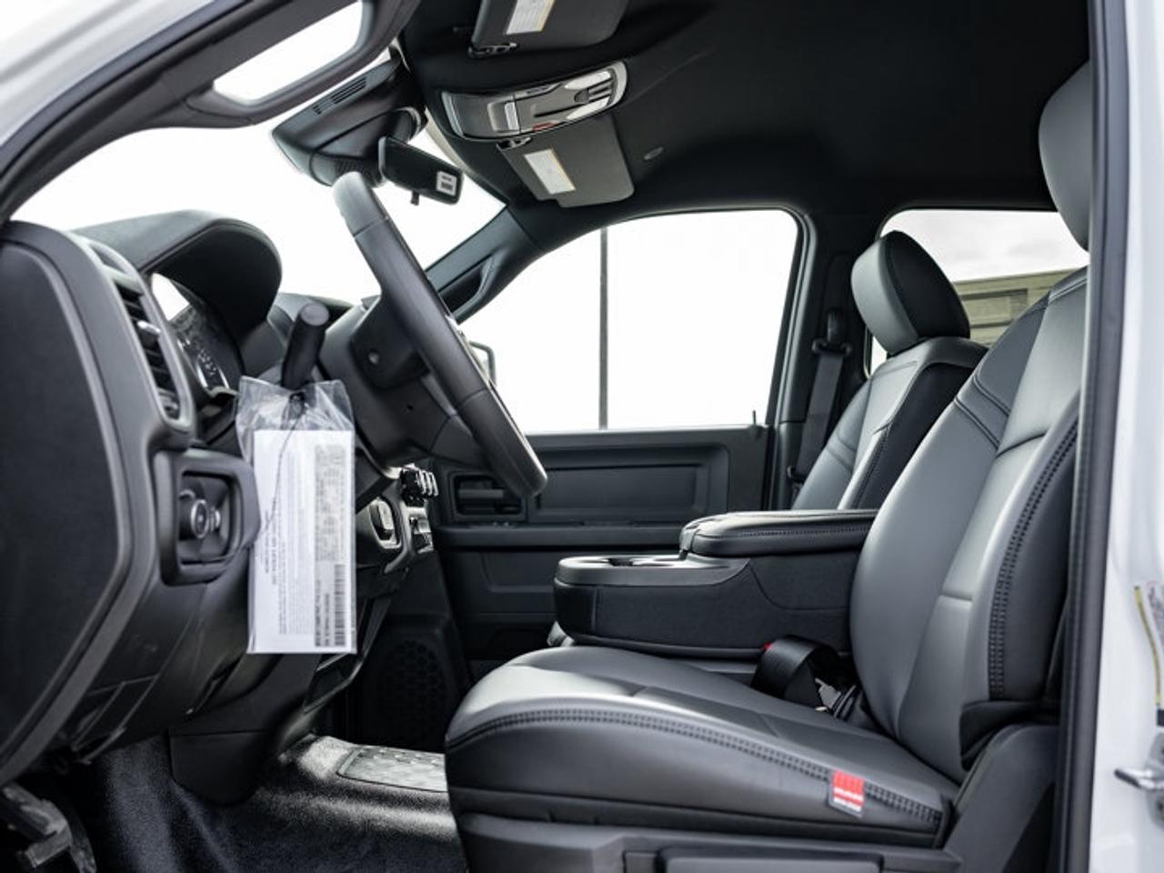 2027 RAM 5500 Chassis Tradesman Photo