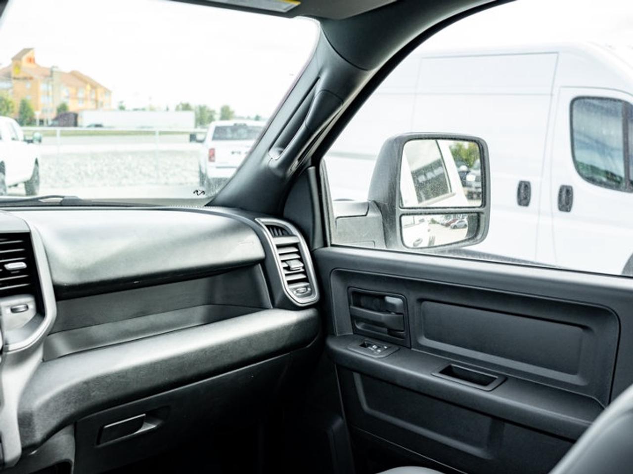 2027 RAM 5500 Chassis Tradesman Photo