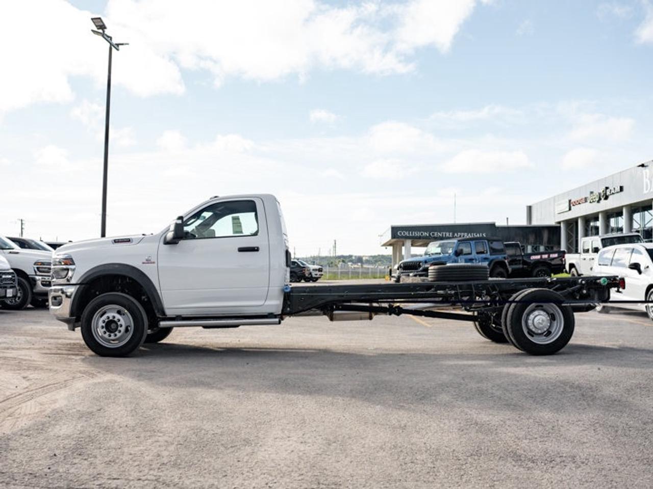 2027 RAM 5500 Chassis Tradesman Photo4