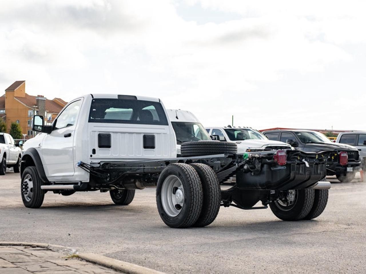2027 RAM 5500 Chassis Tradesman Photo