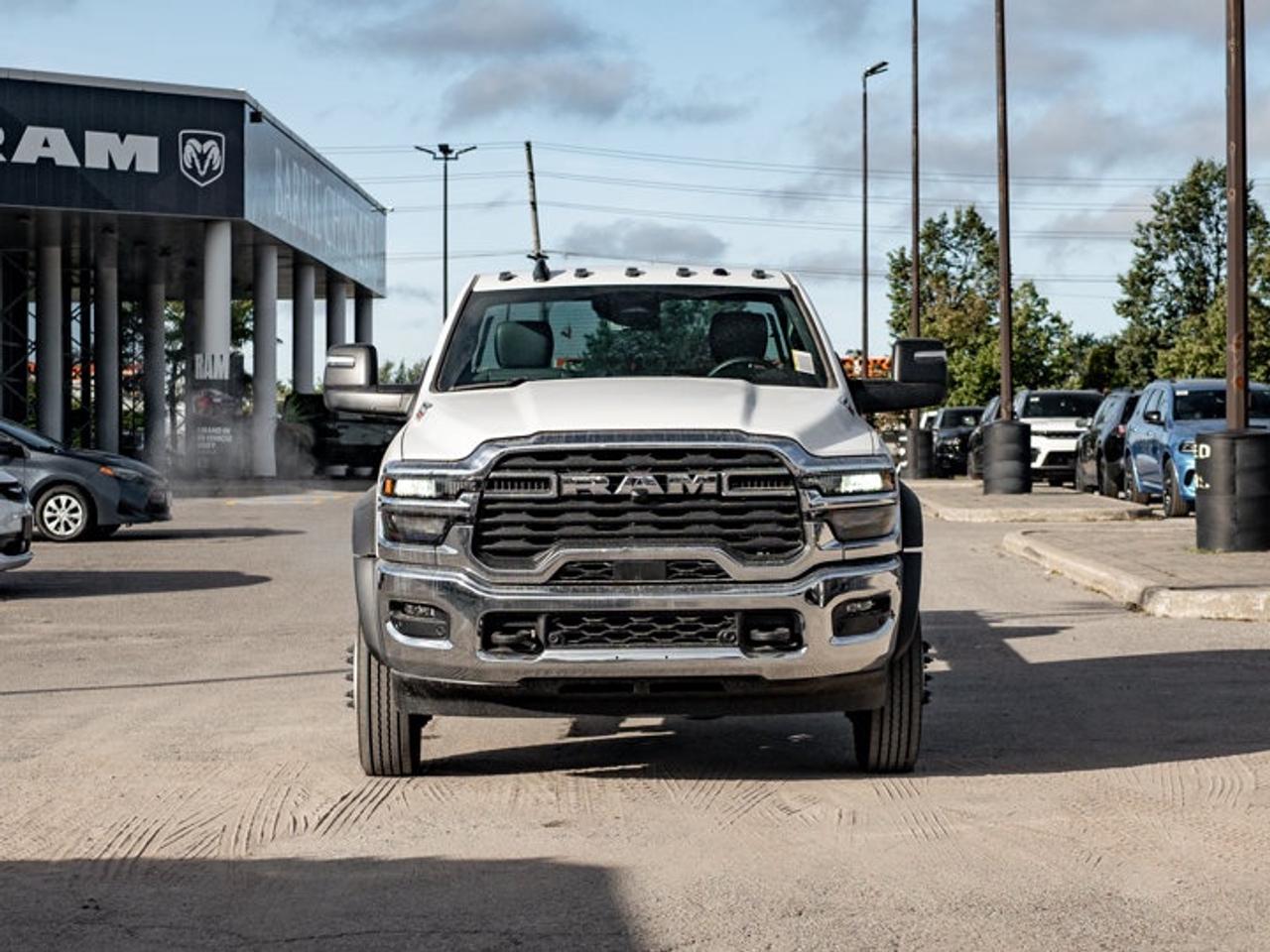 2027 RAM 5500 Chassis Tradesman Photo