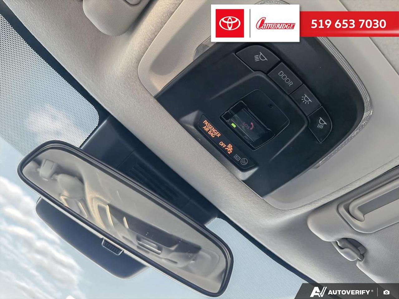 2023 Toyota Corolla LE Photo