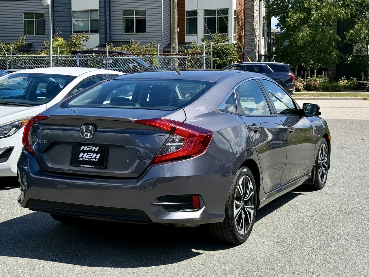 2017 Honda Civic FINANCING AVAILABLE Photo5
