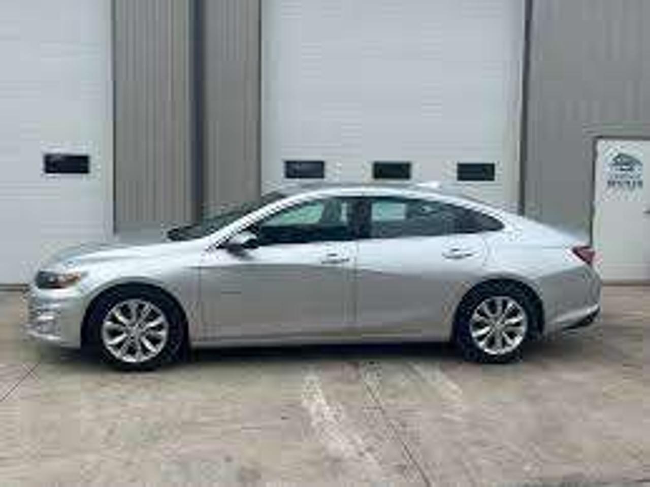 2017 Chevrolet Malibu Hybrid ONLY 73KM-1 OWNER-CARPLAY-CAMERA-CERTIFIED Photo0