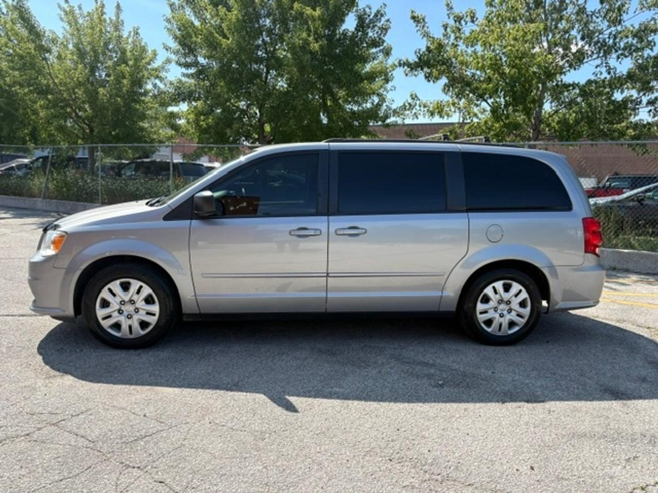 2016 Dodge Grand Caravan SXT ONLY 82KM-FULL STOW N GO-TOW PKG-1 OWNER Photo