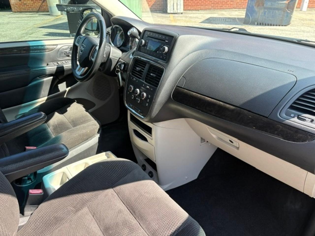 2016 Dodge Grand Caravan SXT ONLY 82KM-FULL STOW N GO-TOW PKG-1 OWNER Photo