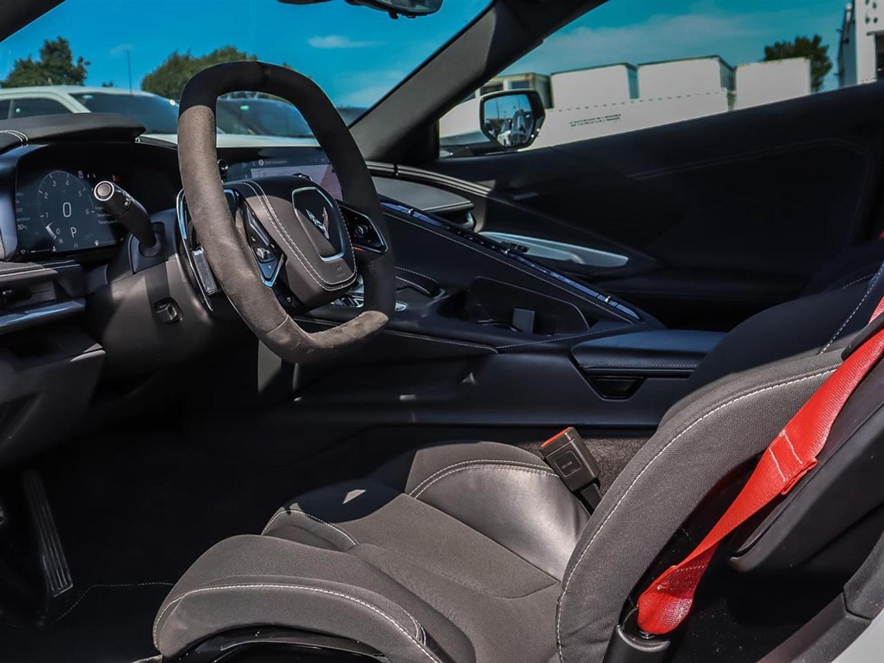 2025 Chevrolet Corvette 2dr Stingray Conv w/1LT Photo