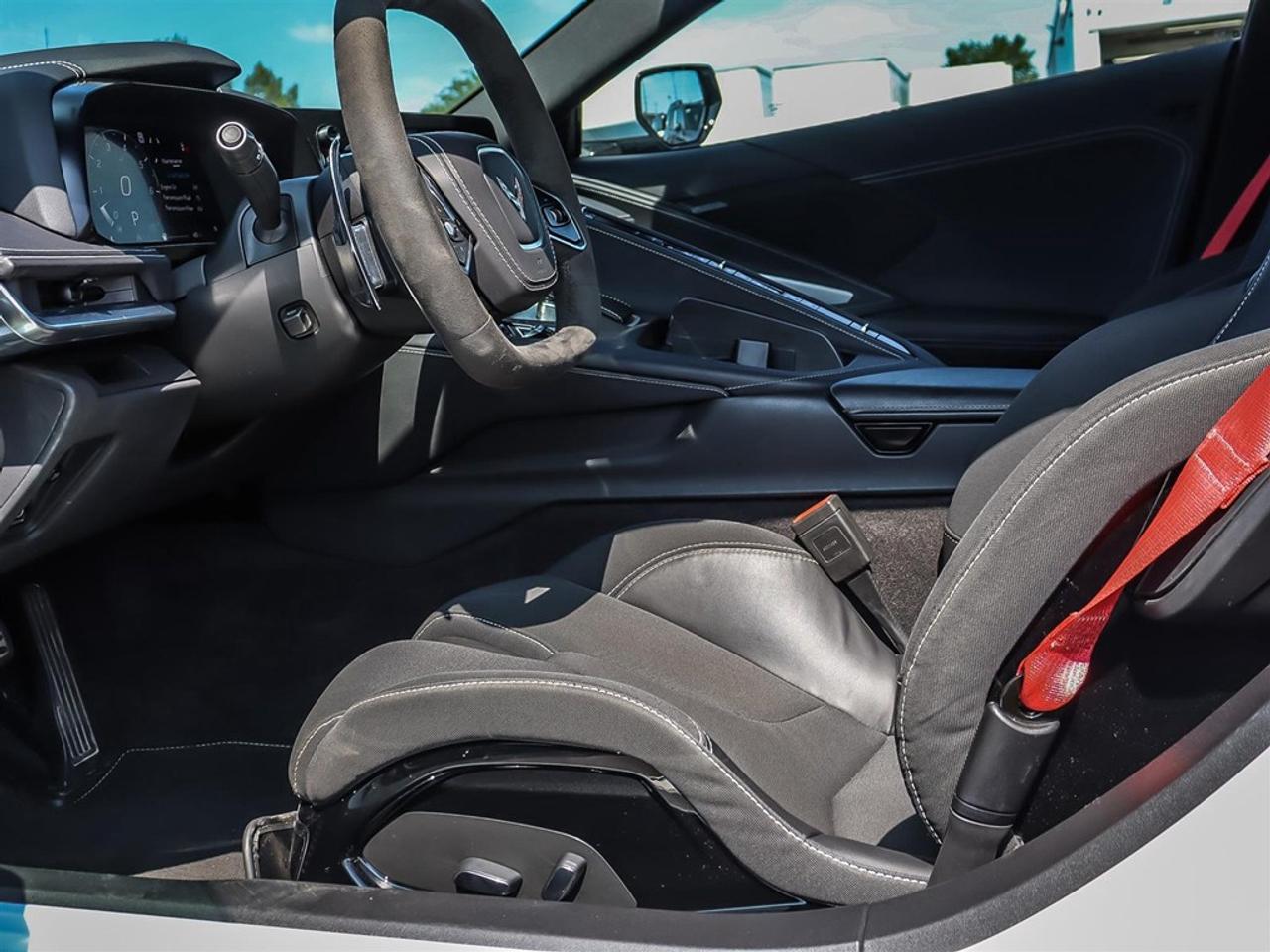 2025 Chevrolet Corvette 2dr Stingray Conv w/1LT Photo