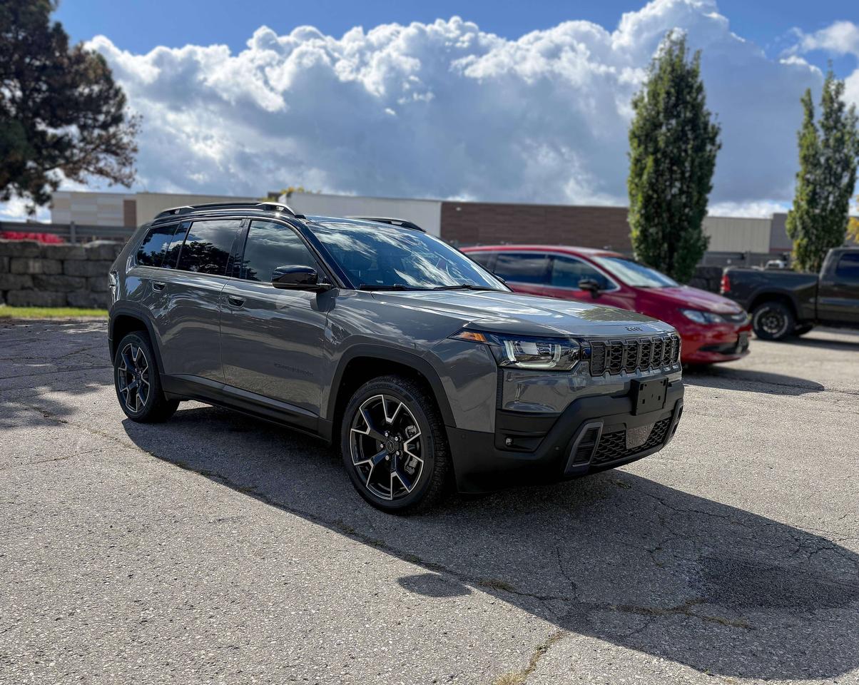 2026 Jeep Cherokee Overland 4x4 Photo2