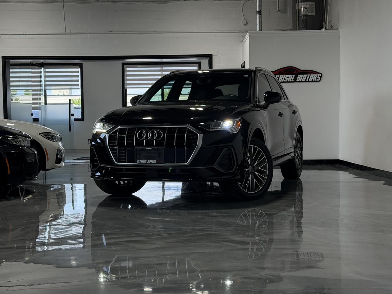 Used 2020 Audi Q3 Technik S-Line, Navi, Backup for sale in Oakville, ON