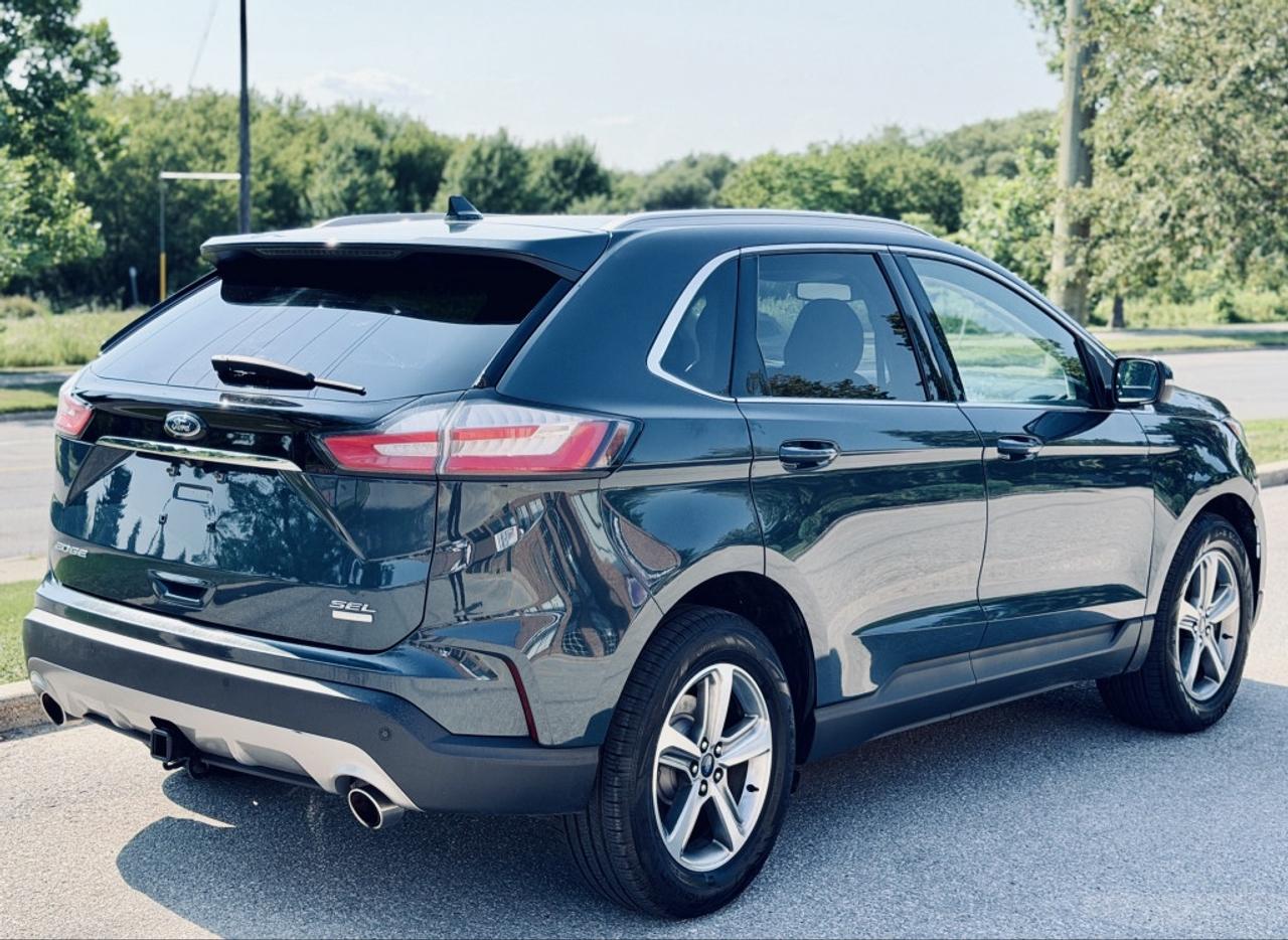 2019 Ford Edge SEL AWD Photo