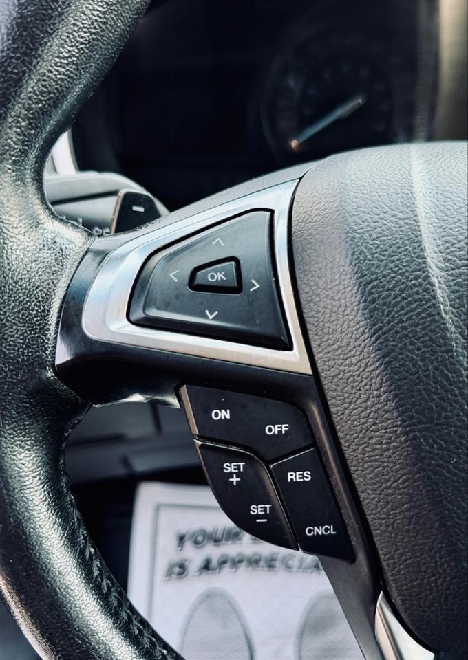 2019 Ford Edge SEL AWD Photo
