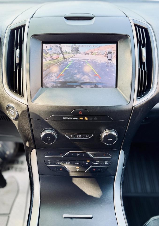 2019 Ford Edge SEL AWD Photo