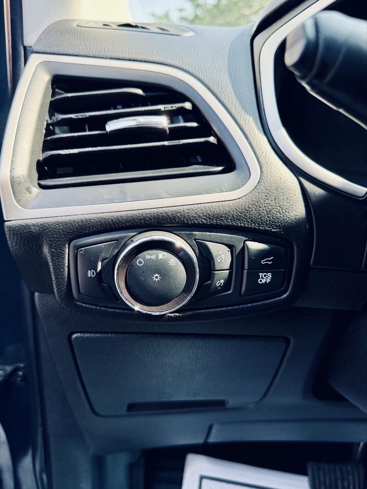 2019 Ford Edge SEL AWD Photo