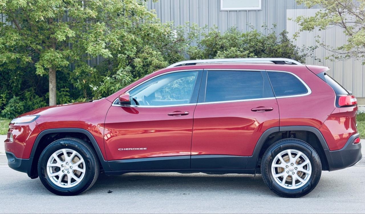 2016 Jeep Cherokee Latitude 4WD Photo