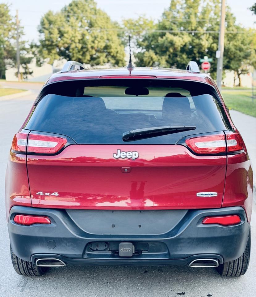 2016 Jeep Cherokee Latitude 4WD Photo