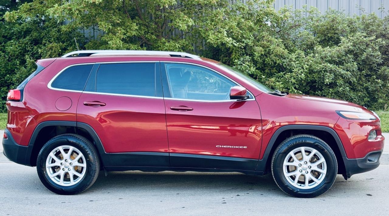 2016 Jeep Cherokee Latitude 4WD Photo