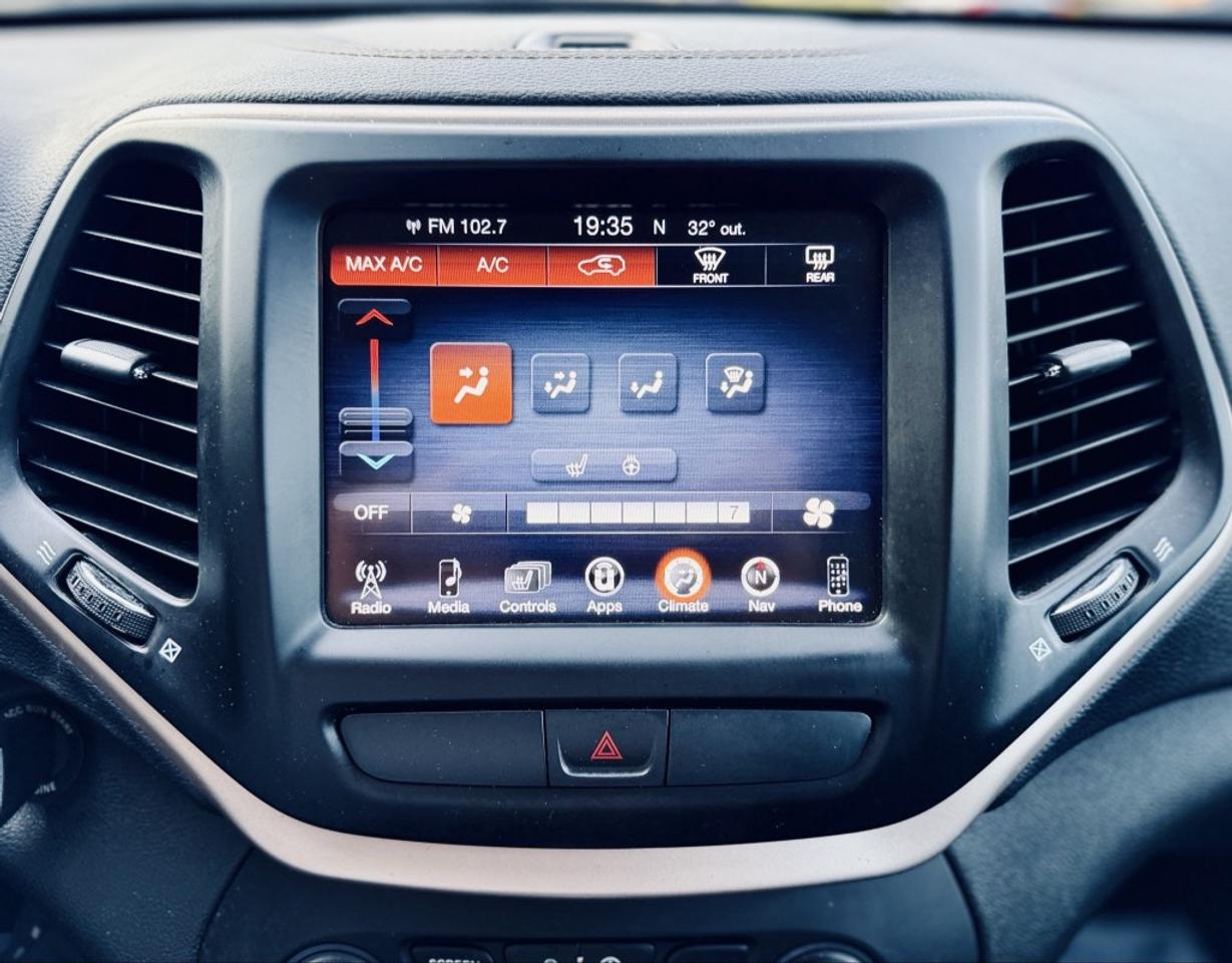 2016 Jeep Cherokee Latitude 4WD Photo