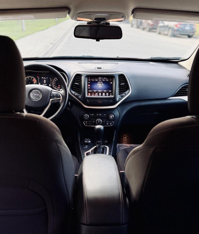 2016 Jeep Cherokee Latitude 4WD Photo