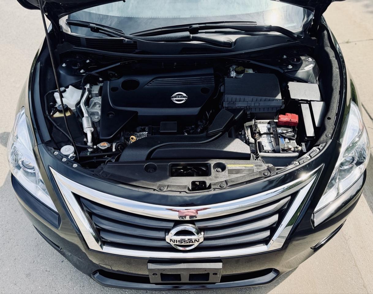 2015 Nissan Altima 2.5 SV Photo