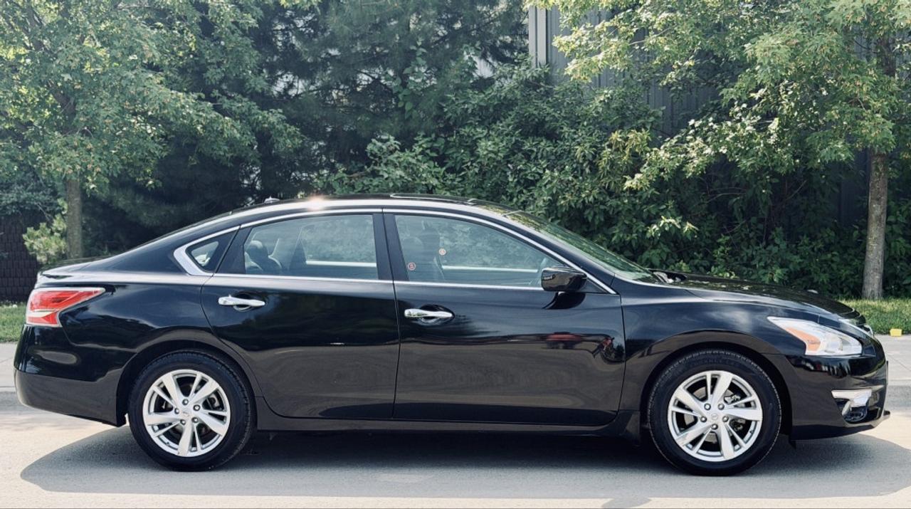 2015 Nissan Altima 2.5 SV Photo