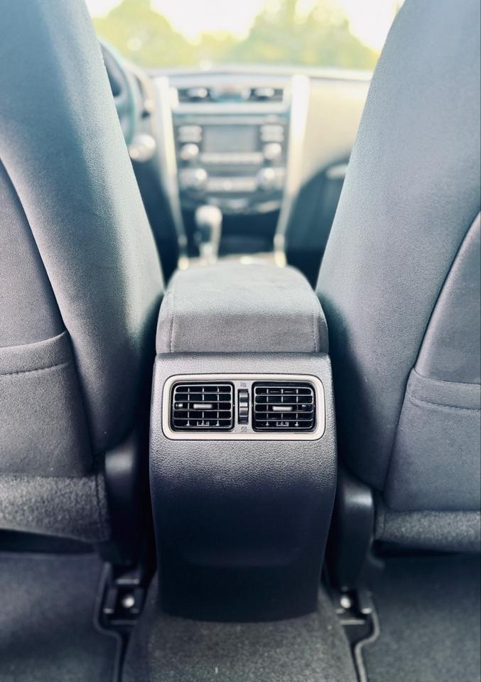2015 Nissan Altima 2.5 SV Photo