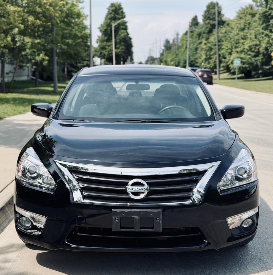 2015 Nissan Altima 2.5 SV Photo