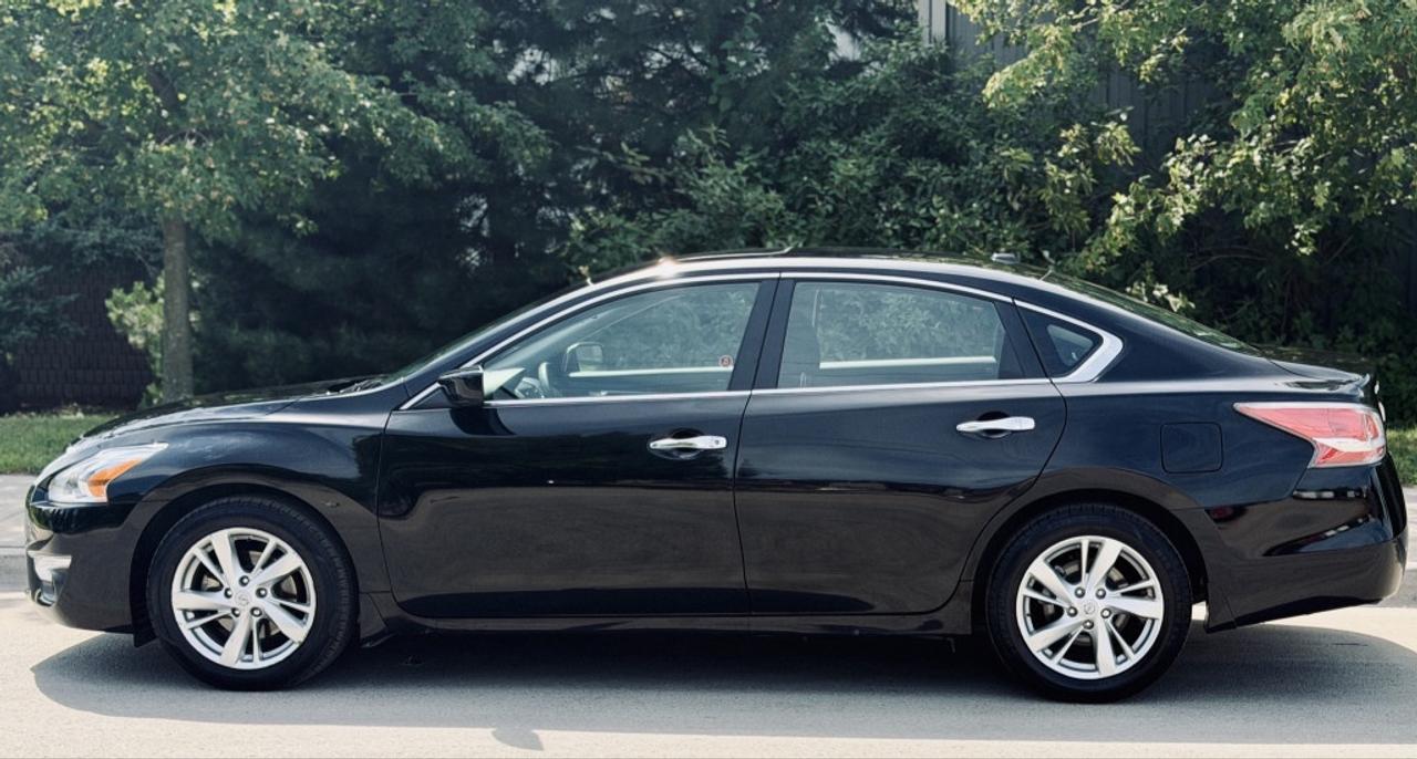 2015 Nissan Altima 2.5 SV Photo