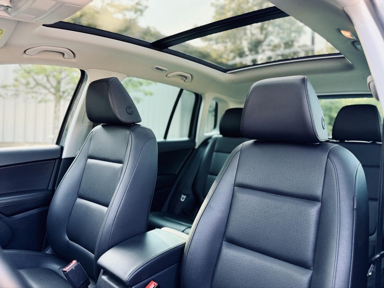 2017 Volkswagen Tiguan Wolfsburg 4motion Photo