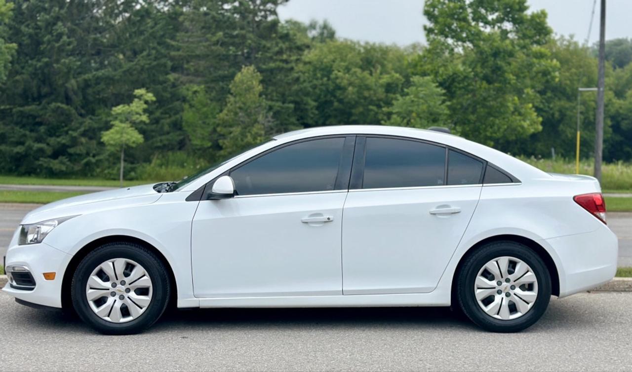 2016 Chevrolet Cruze LT Sedan FWD Photo