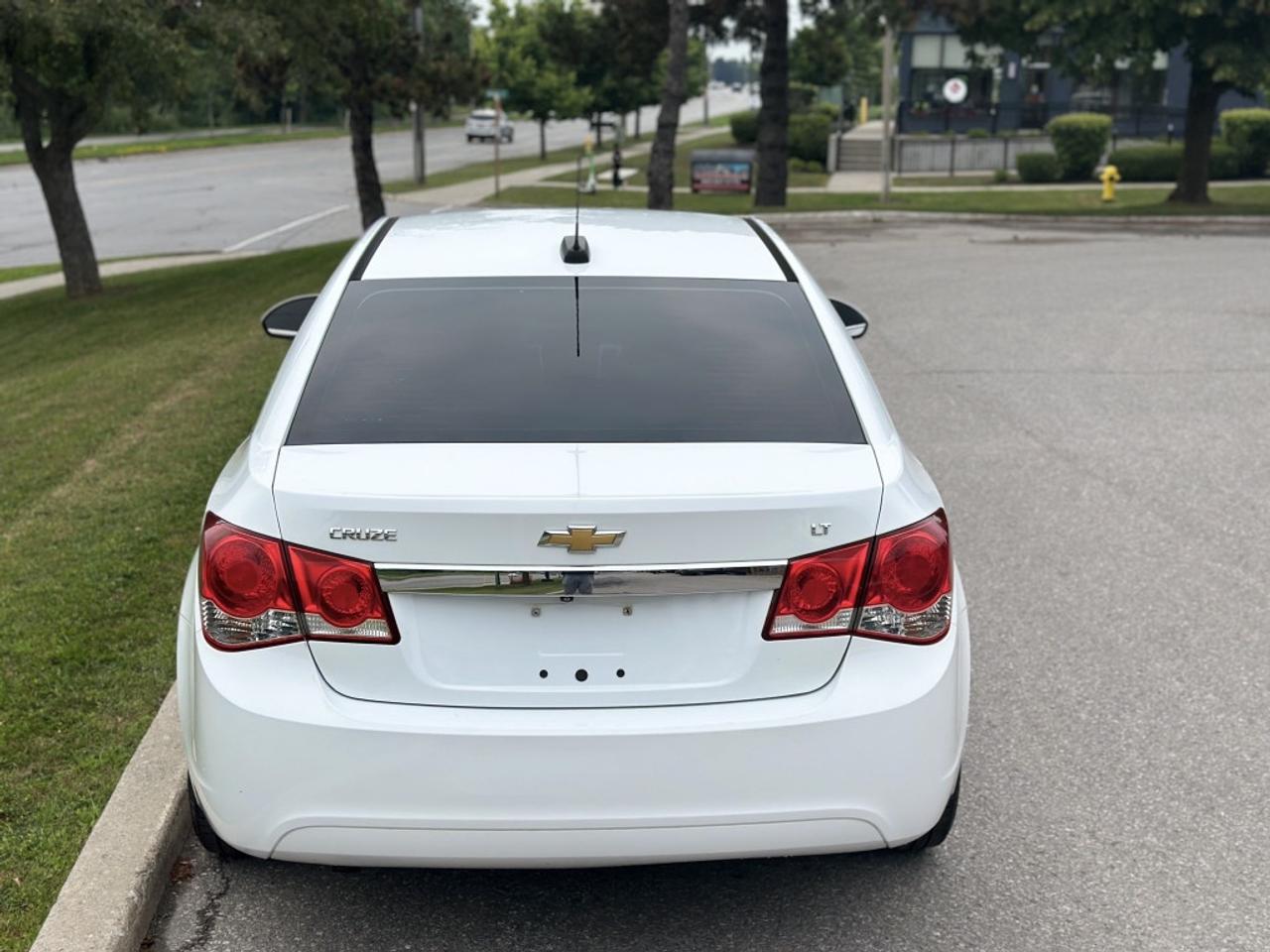 2016 Chevrolet Cruze LT Sedan FWD Photo