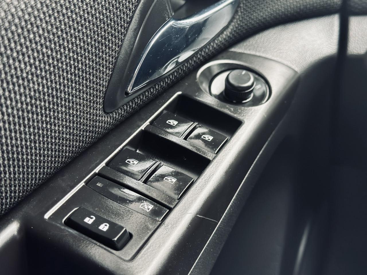 2016 Chevrolet Cruze LT Sedan FWD Photo