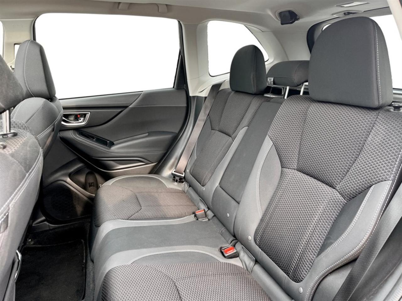 2023 Subaru Forester TOURING Photo