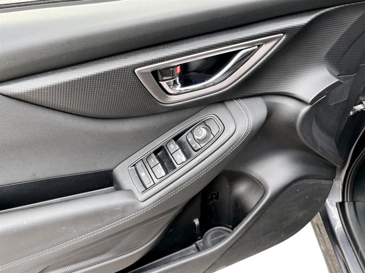 2023 Subaru Forester TOURING Photo