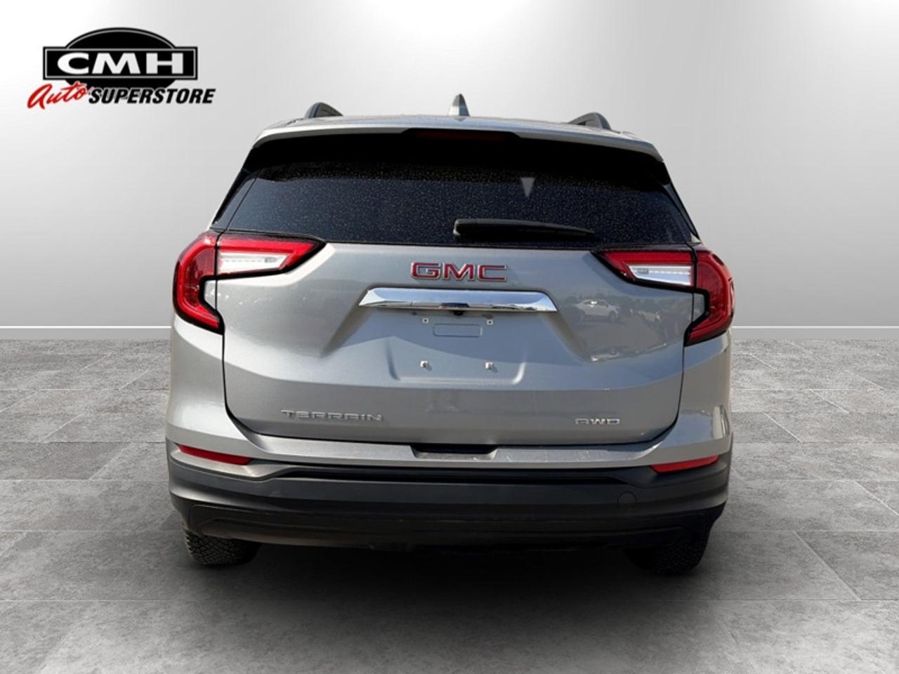 2024 GMC Terrain SLE  **CLEAN CARFAX** Photo4