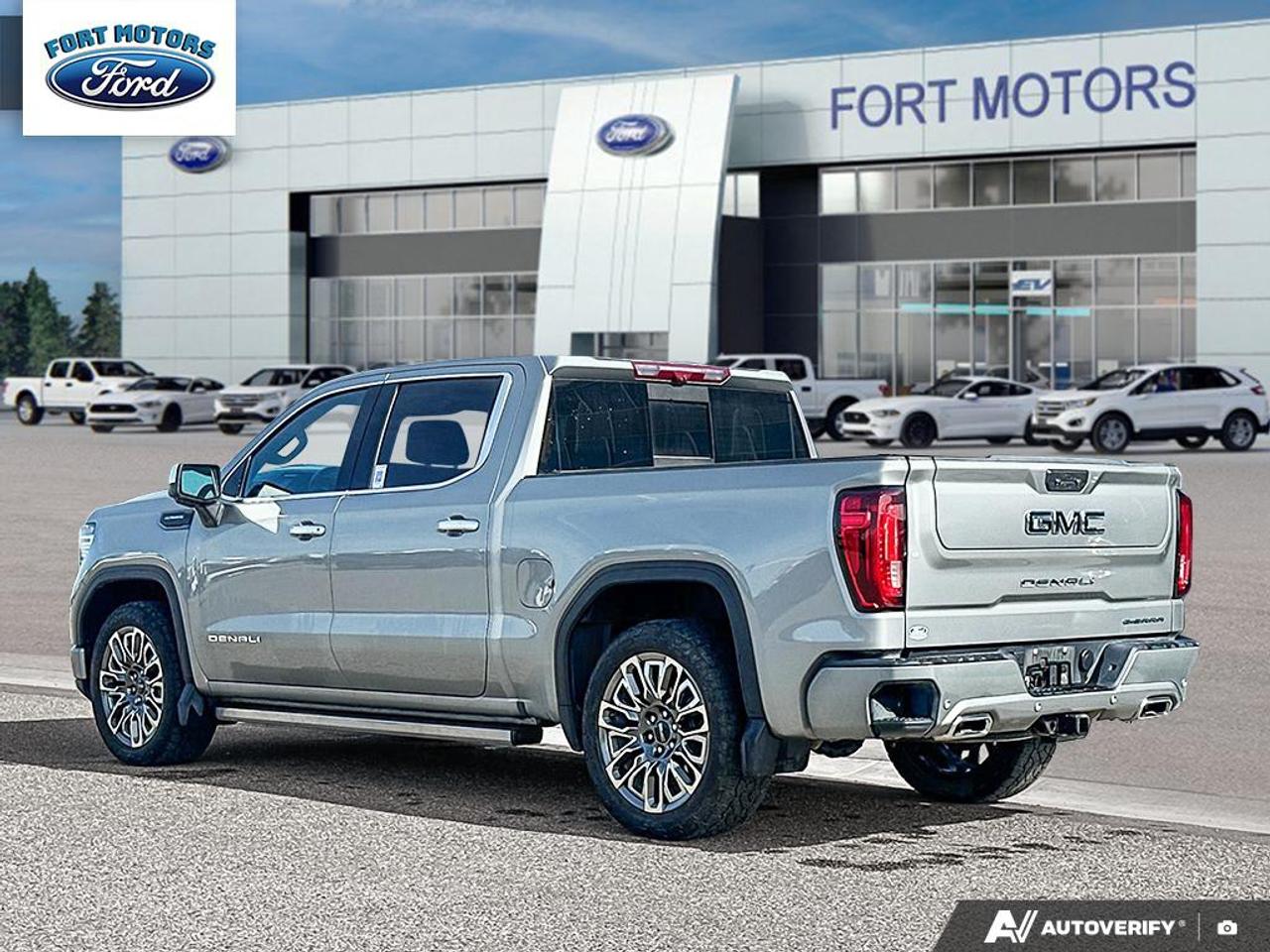 2024 GMC Sierra 1500 Denali Ultimate Photo3