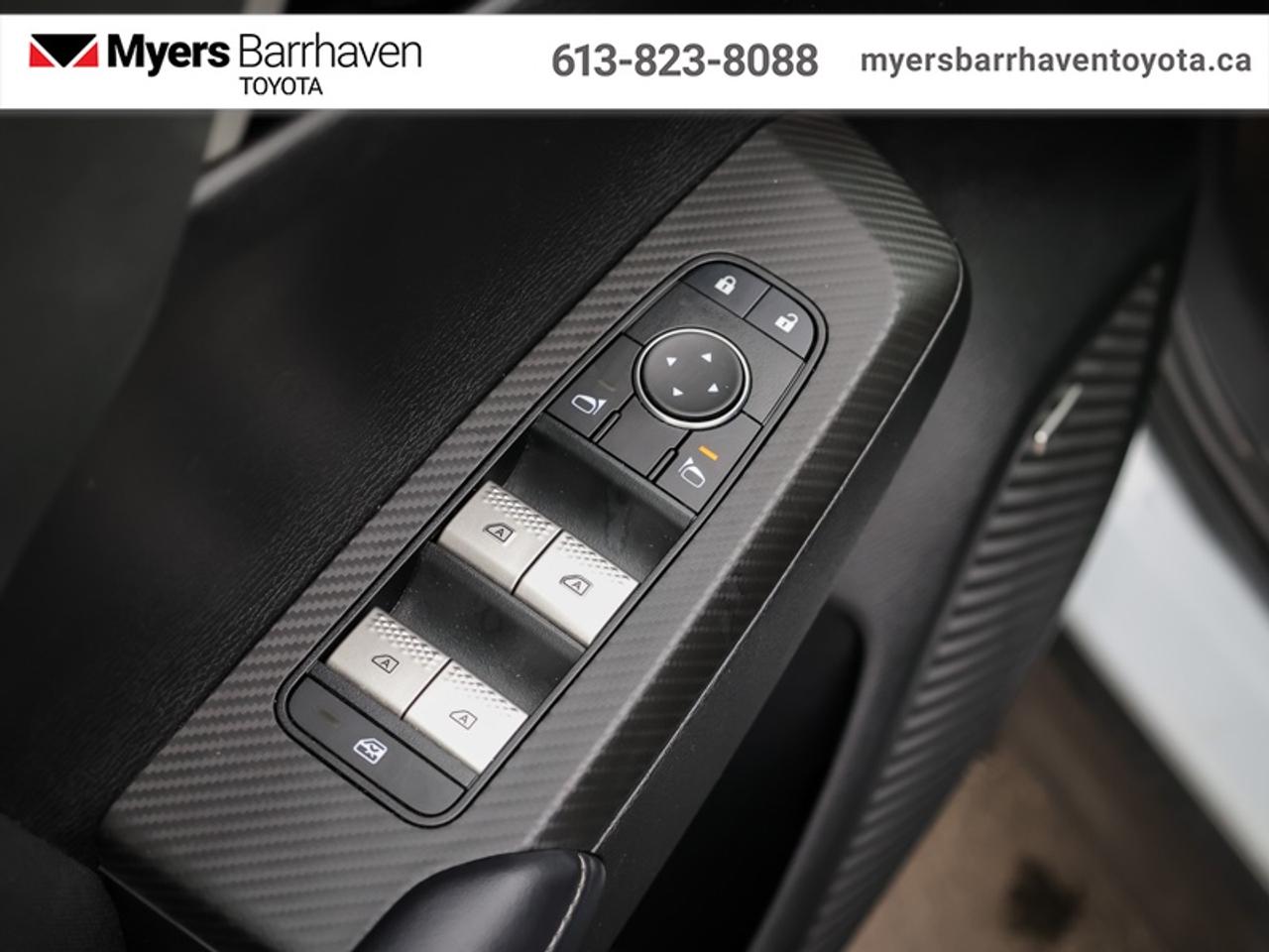 2025 Mitsubishi Outlander ES S-AWC  - Heated Seats - $229 B/W Photo