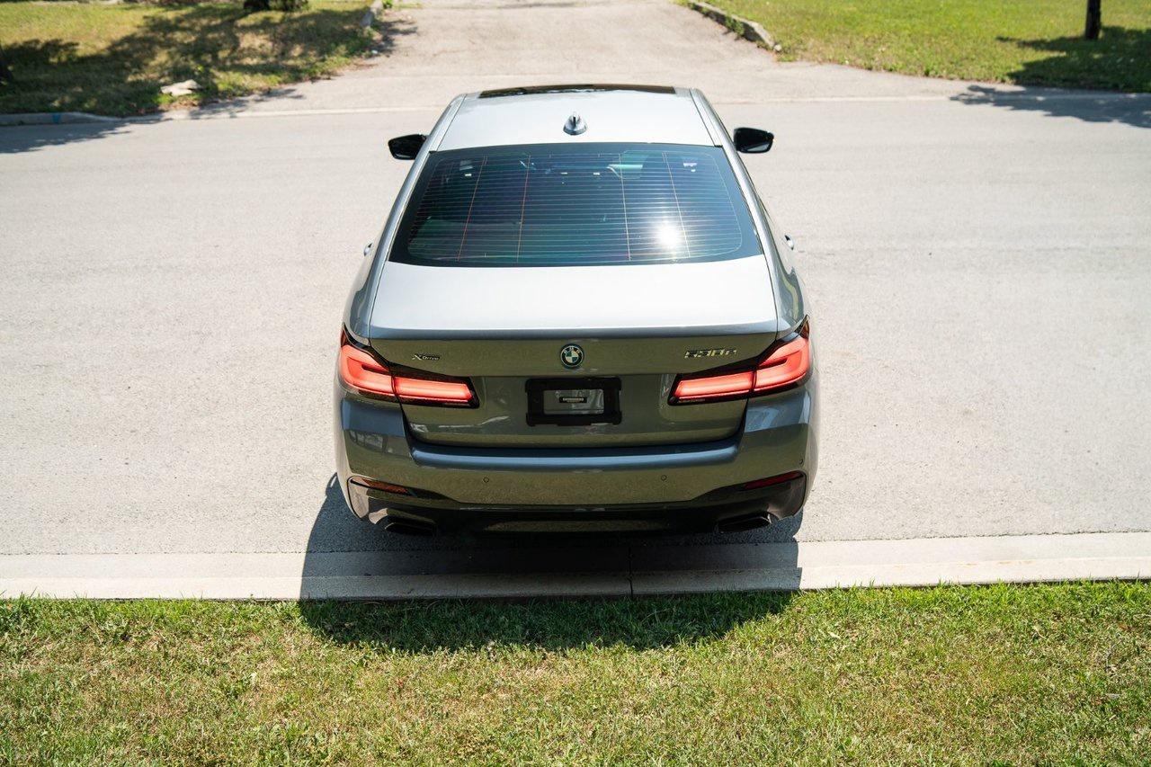 2023 BMW 5 Series 530e xDrive Photo