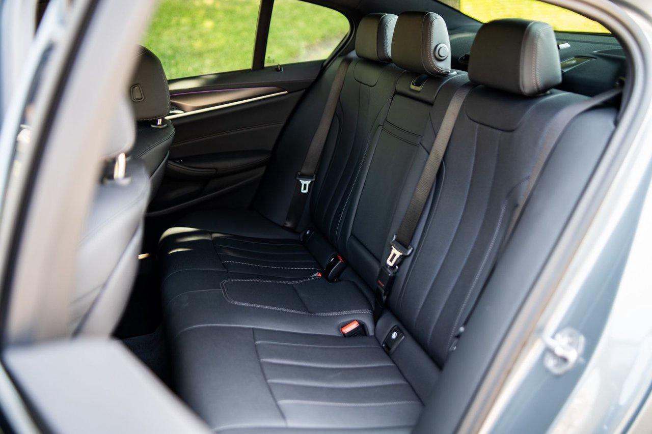 2023 BMW 5 Series 530e xDrive Photo