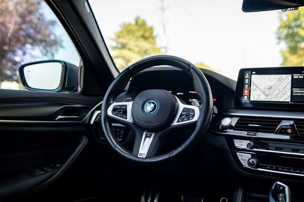 2023 BMW 5 Series 530e xDrive Photo