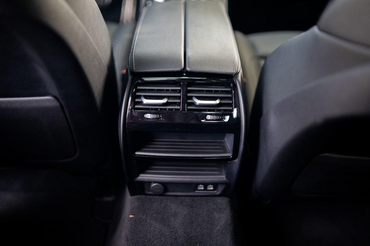 2023 BMW 5 Series 530e xDrive Photo