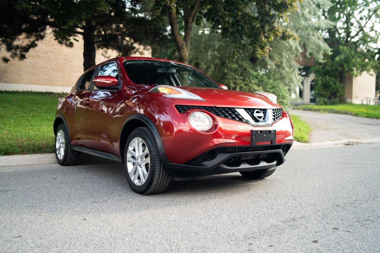 2016 Nissan Juke SV Photo2
