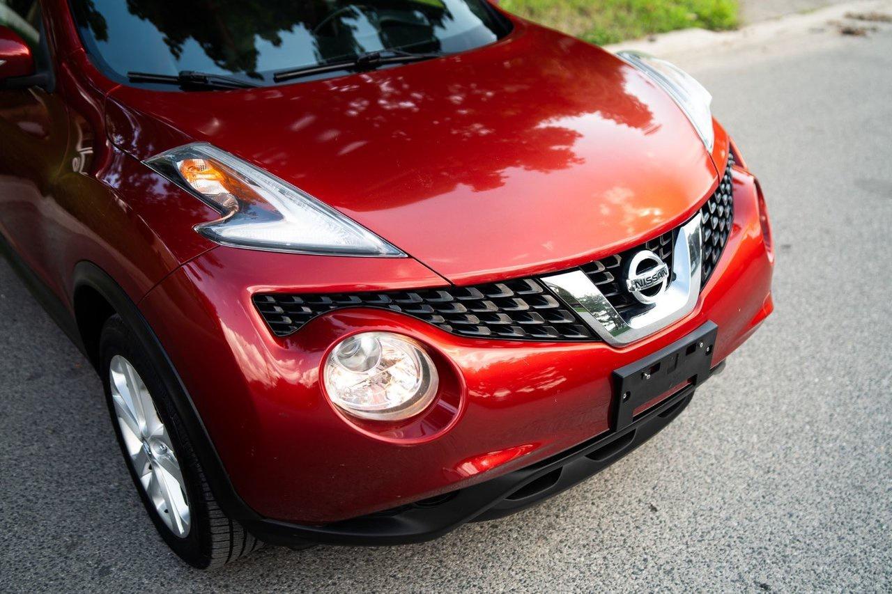 2016 Nissan Juke SV Photo3