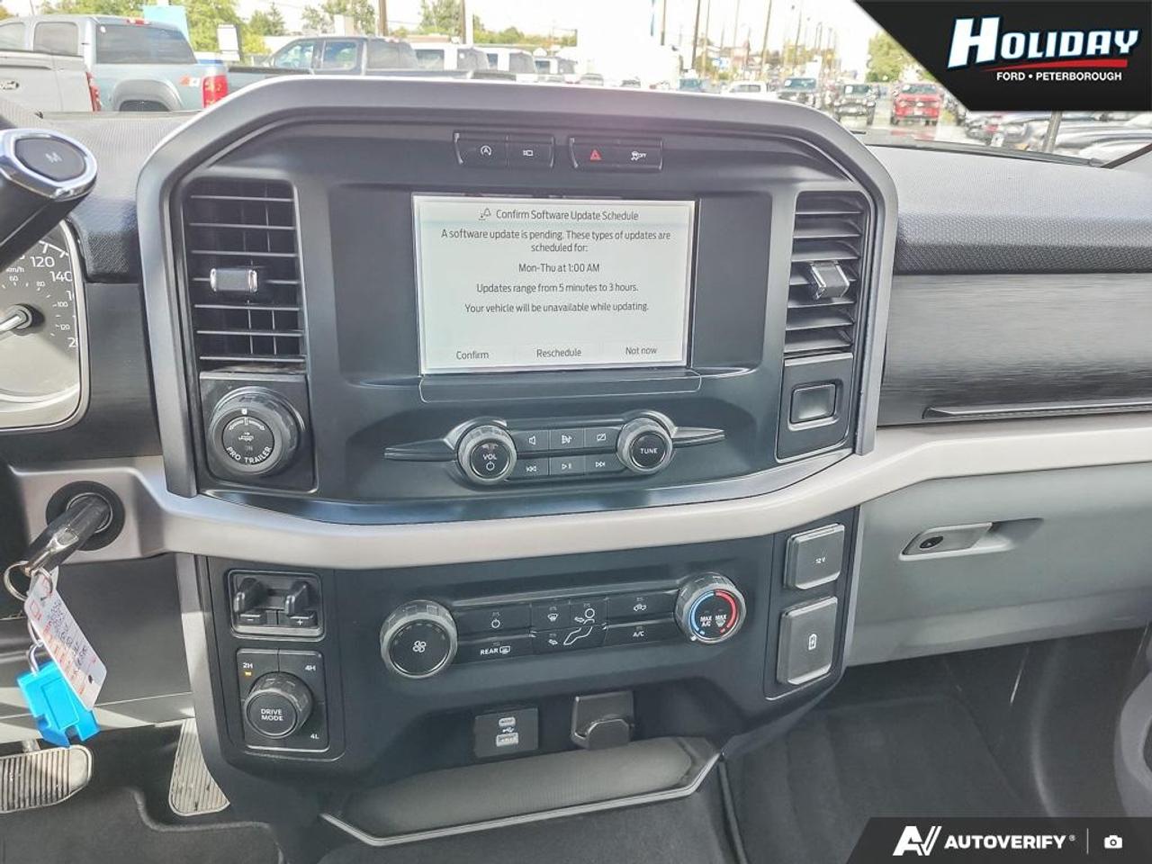 2023 Ford F-150 XLT Photo