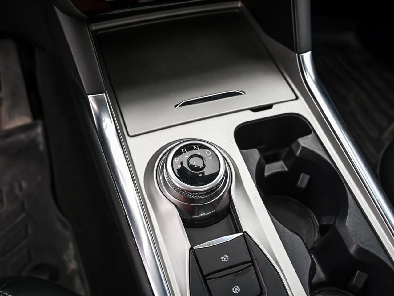 2022 Ford Explorer LIMITED Photo