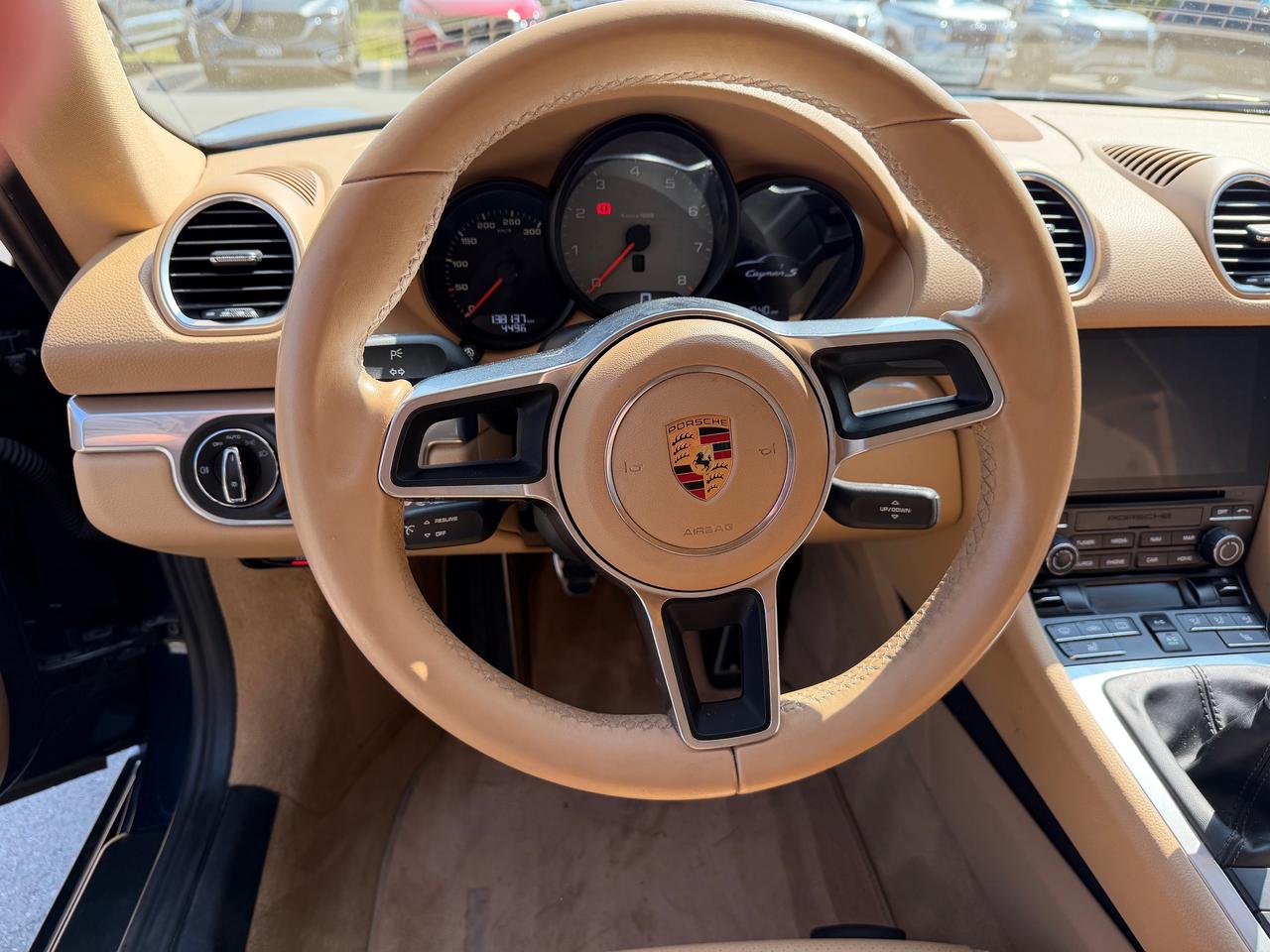 2017 Porsche 718 Cayman S Photo